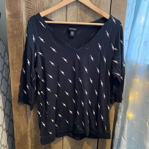 Torrid - Black Lightning - V-neck - T-Shirt - Used - Good Condition